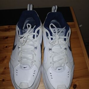 Nike Men's White and Blue Sneakers